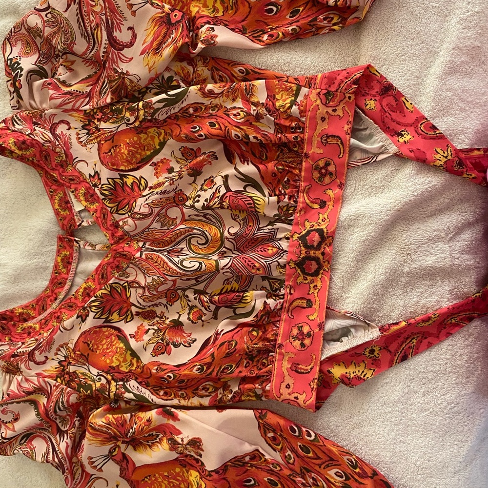 Super cute top from Buckle size M
